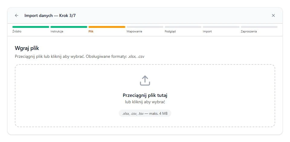 Wybór pliku nie uruchamia jeszcze importu uczestników.