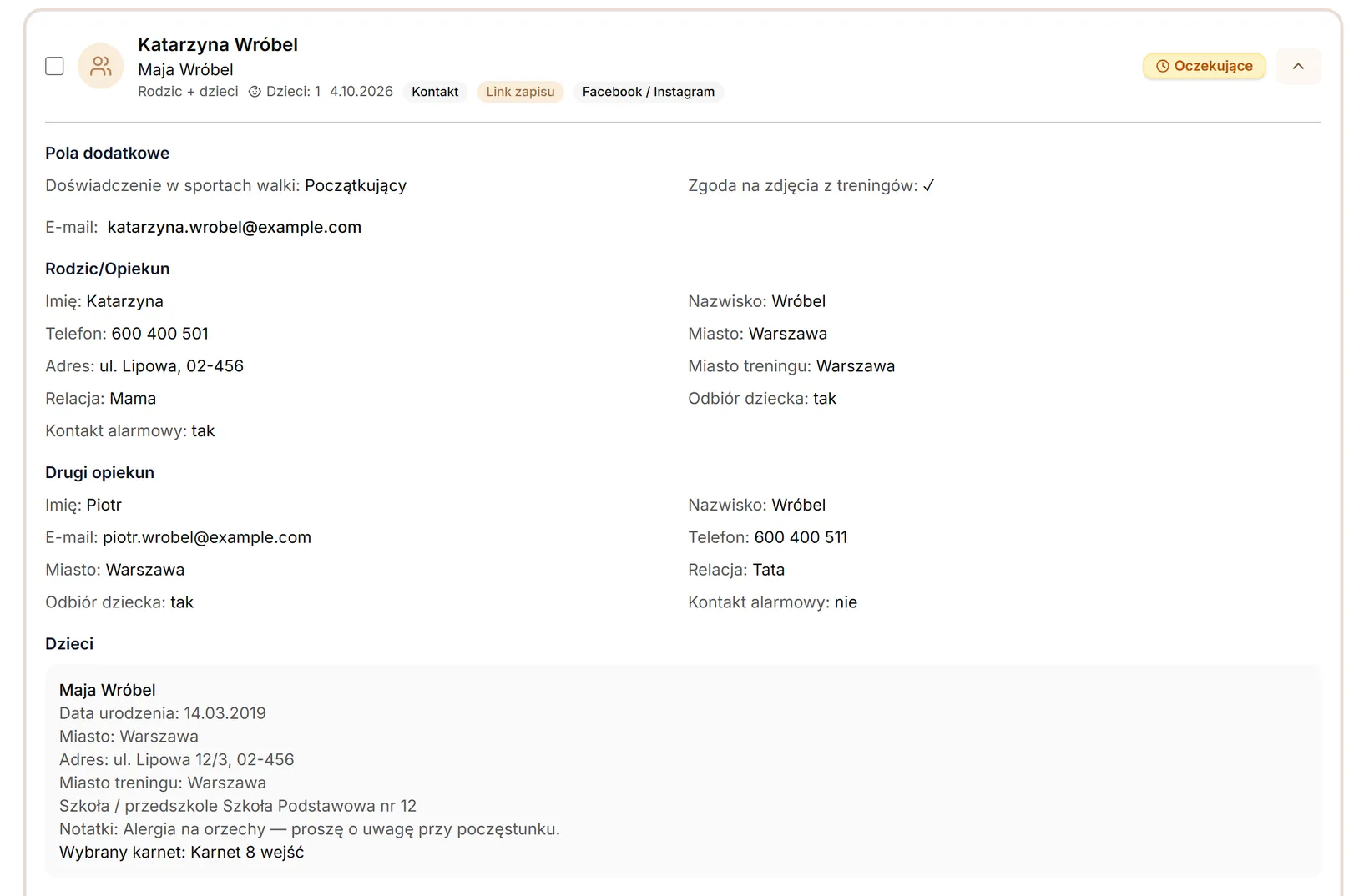 Rozwinięte zgłoszenie — pola dodatkowe, e-mail, opiekunowie i dzieci